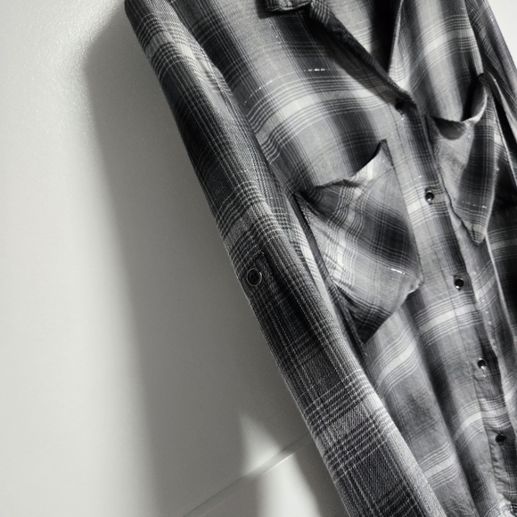 Anthropologie Cloth & Stone Buttondown Shirt With Touch Of Sparkle (S) - Picture 4 of 10